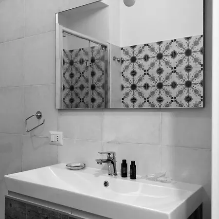 Yourhome - Maison Nonna Anna Panzió 4*