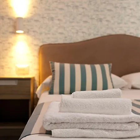 Bed and Breakfast Yourhome - Maison Nonna Anna 4*
