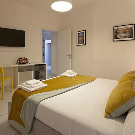 Bed & Breakfast Yourhome - Maison Nonna Anna 2*